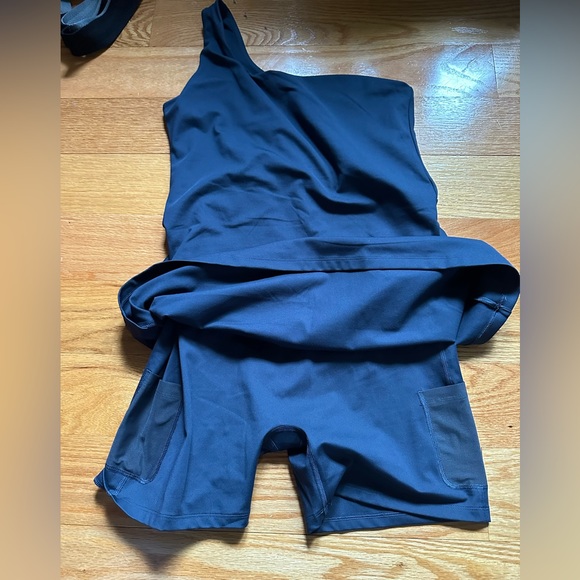 Girlfriend collective one shoulder work out dress - Picture 4 of 7